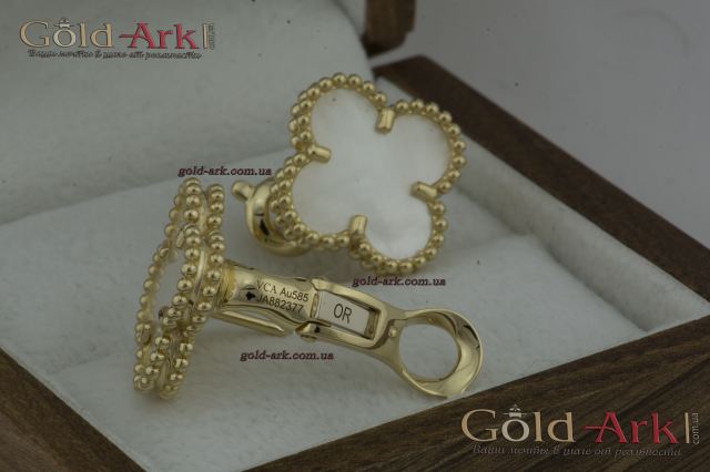 Сережки Van Cleef з білим перламутром