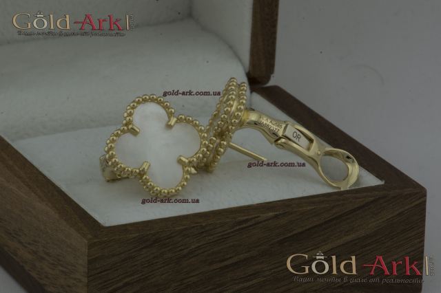 Сережки Van Cleef з білим перламутром